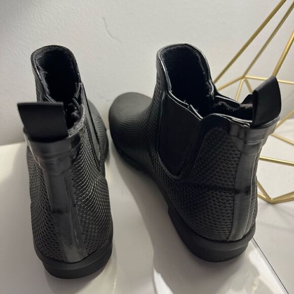 Cougar Rain Boots - Picture 3 of 5